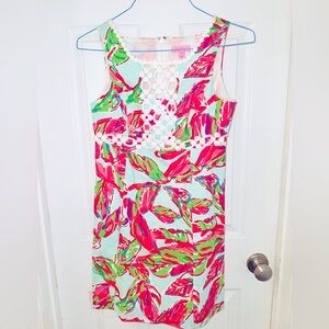 Lilly Pulitzer tropical dress size 4  perfect for Summer